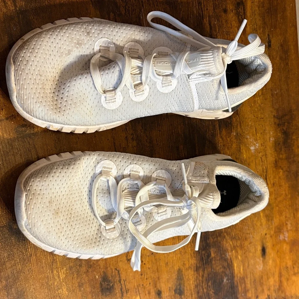 Lightweight Men’s Knit Athletic Sneakers - White